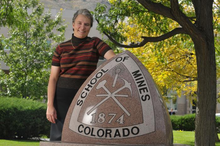 科罗拉多矿业学院 (州外)Colorado School of Mines：毕业生20年后平均总收入771000美元