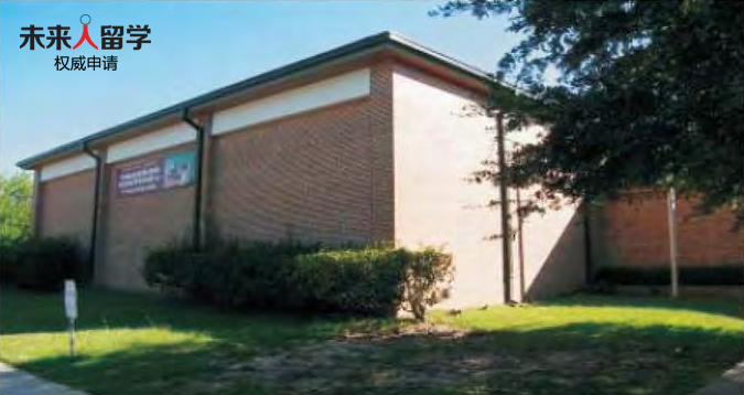 拉夫森德学院（Christian Life Center Academy）成立于1994年，位于得克萨斯