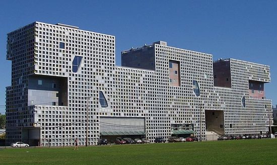 麻省理工学院 Massachusetts Institute of Technology (MIT):毕业生20年后平均总收入798500美元