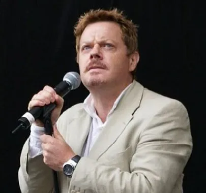Eddie Izzard/University of Sheffield 埃迪·伊扎德，英国谢菲尔德大学